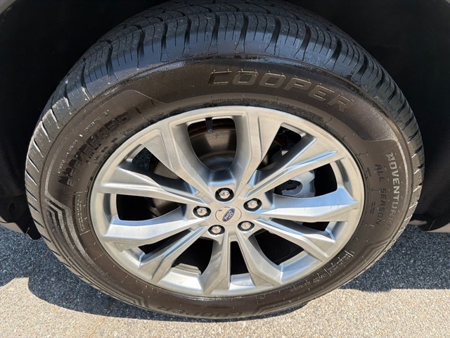 2021 Ford Explorer XLT - Photo 13