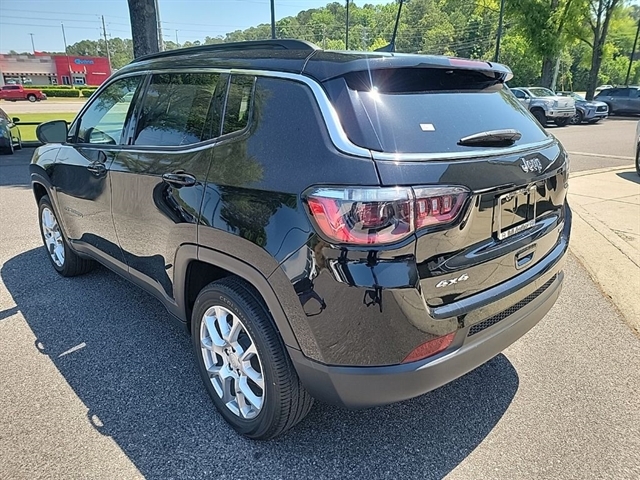 2023 Jeep Compass Latitude Lux - Photo 10