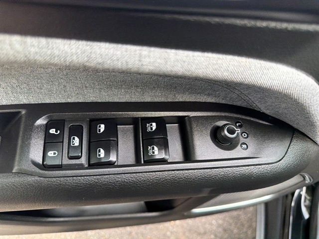 2023 Jeep Compass Latitude Lux - Photo 36