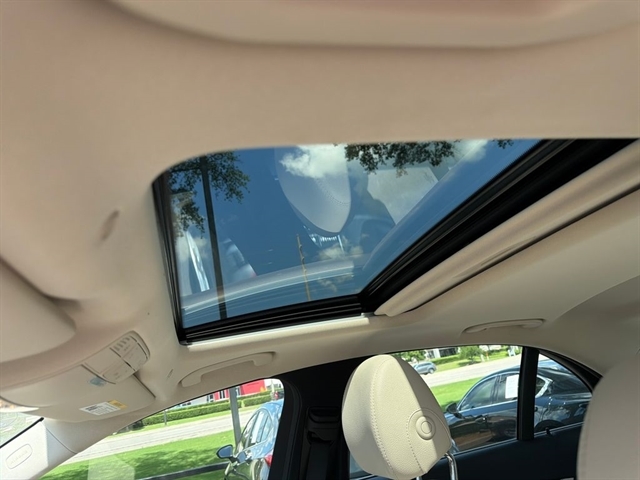 2023 Mercedes-Benz E-Class E350 - Photo 12