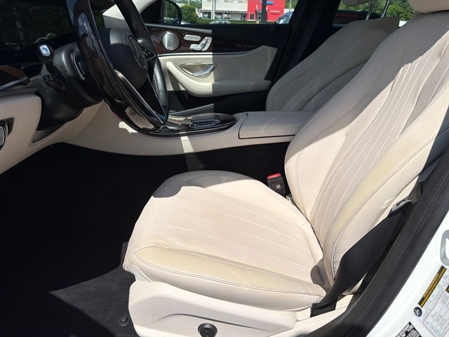2023 Mercedes-Benz E-Class E350 - Photo 19