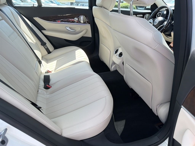 2023 Mercedes-Benz E-Class E350 - Photo 34