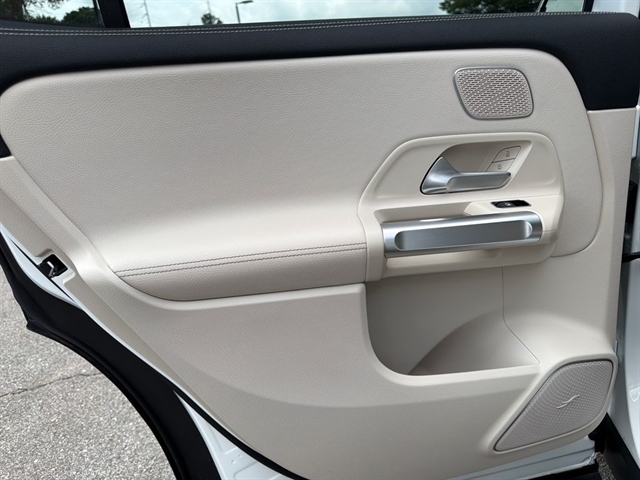 2022 Mercedes-Benz GLB Base - Photo 31