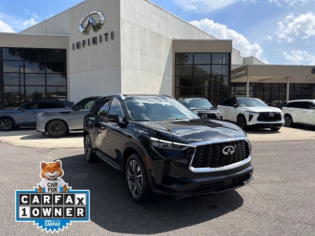2023 INFINITI QX60 LUXE's photo