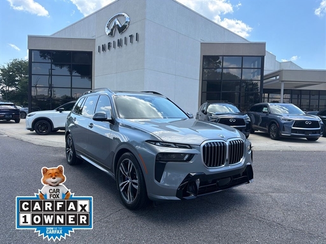 2023 BMW X7