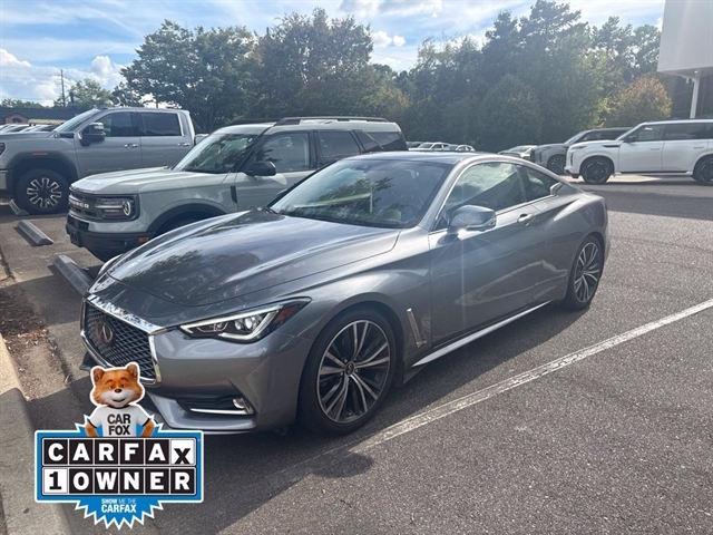 2022 INFINITI Q60 Coupe LUXE