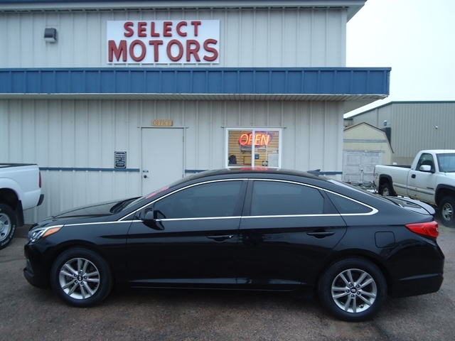 2016 Hyundai Sonata SE's photo