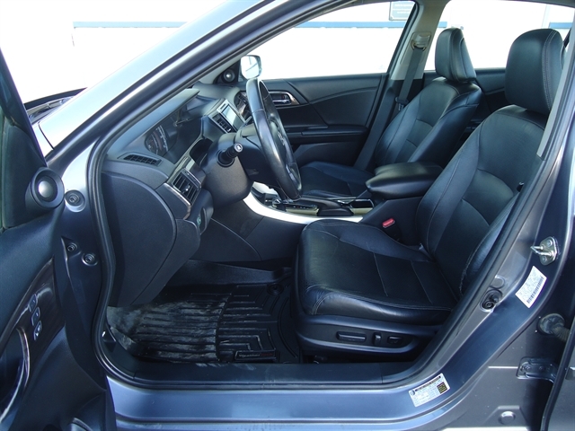 2016 Honda Accord EX-L - Photo 12
