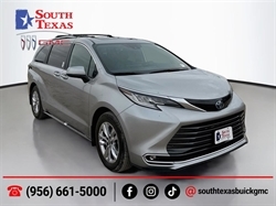 2025 TOYOTA SIENNA