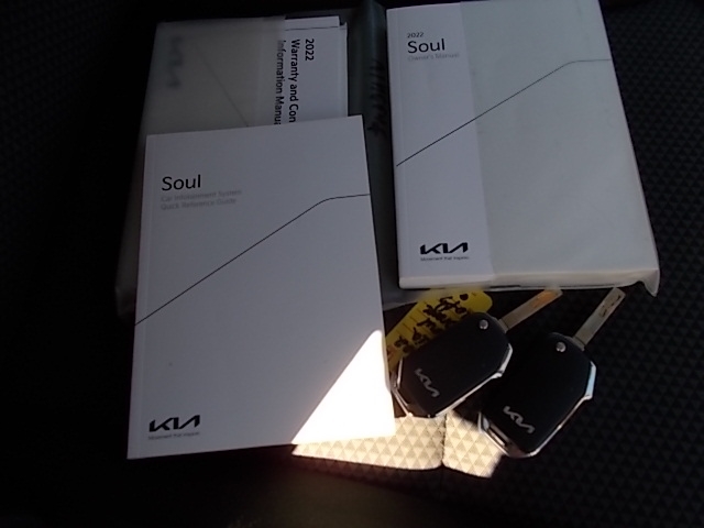 2022 Kia Soul LX - Photo 22