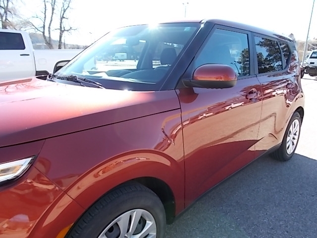 2022 Kia Soul LX - Photo 25