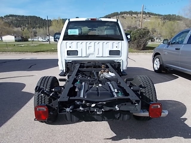2024 Ford F-350 Super Duty Chassis Cab XL - Photo 7