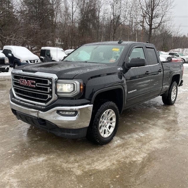 2017 GMC Sierra 4WD Double Cab Standard Box SLE's photo