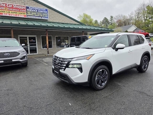 2024 Nissan Rogue SV FWD's photo