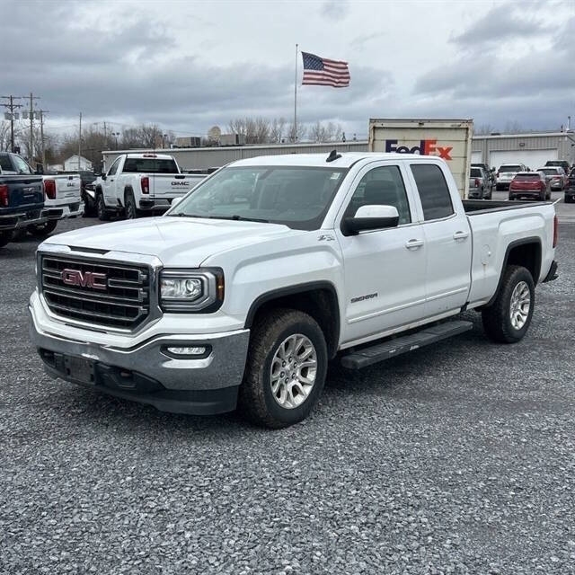 2018 GMC Sierra 4WD Double Cab Standard Box SLE's photo