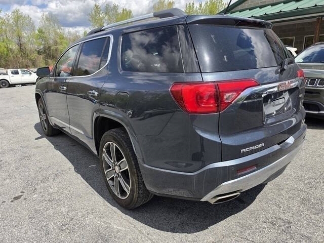 2019 GMC Acadia Denali - Photo 7