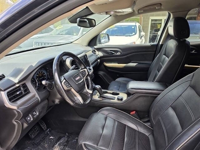 2019 GMC Acadia Denali - Photo 10