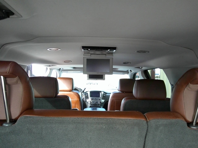 2019 Chevrolet Suburban Premier - Photo 11