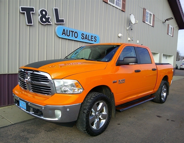 2016 RAM 1500 Big Horn 4x4 Crew Cab 5'7's photo