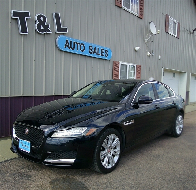 2016 Jaguar XF 35t AWD Premium's photo