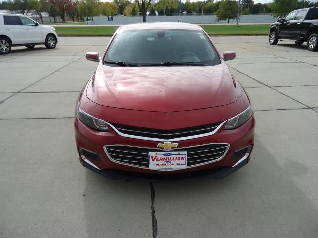 Used 2018 Chevrolet Malibu 1LT with VIN 1G1ZD5ST0JF156403 for sale in Vermillion, SD