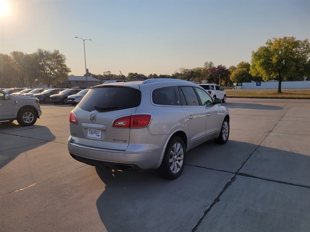 Used 2015 Buick Enclave Leather with VIN 5GAKVBKD4FJ147139 for sale in Vermillion, SD