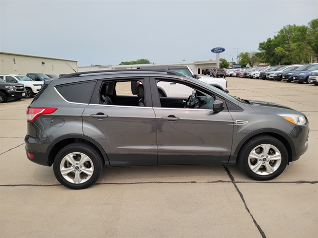 Used 2016 Ford Escape SE with VIN 1FMCU9GX4GUC80075 for sale in Vermillion, SD