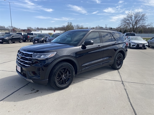 2026 Ford Explorer Active 4WD's photo