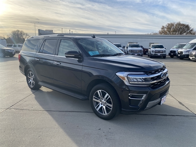 2024 Ford Expedition MAX Limited photo 2