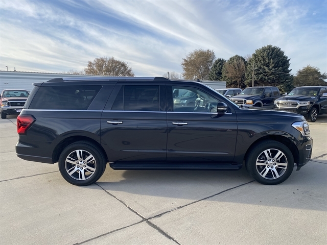 2024 Ford Expedition MAX Limited photo 3