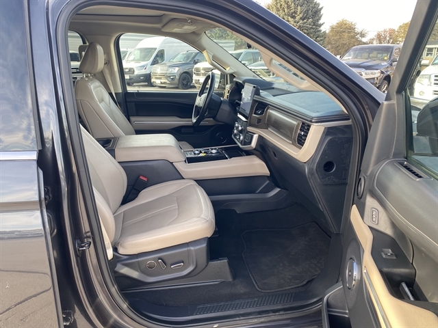 2024 Ford Expedition MAX Limited photo 4