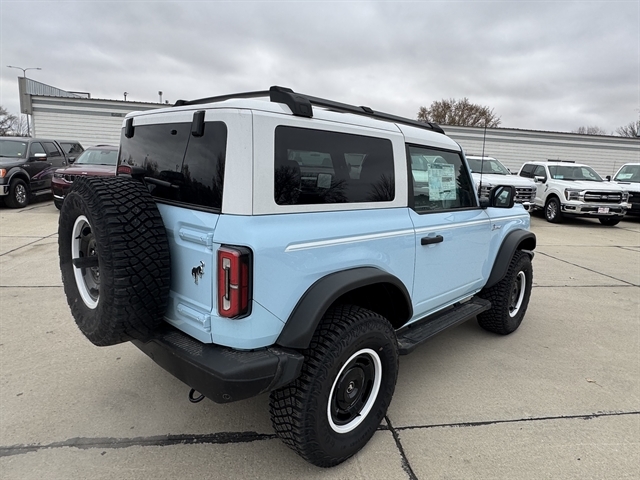 2024 Ford Bronco Heritage Limited First Edition photo 2