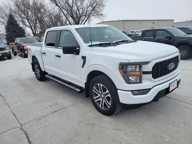 2023 Ford F-150 XL's photo