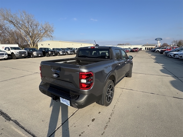 2025 Ford Maverick Lariat photo 3