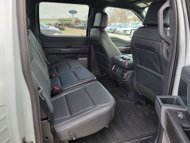 2025 Ford F-150 Lariat photo 4