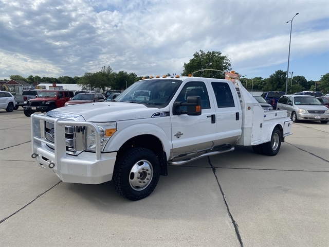 Used 2016 Ford F-350 Super Duty Chassis Cab XLT with VIN 1FD8W3HTXGEB15151 for sale in Vermillion, SD
