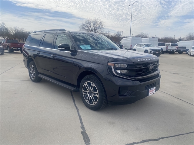 2026 Ford Expedition Active MAX 4x4's photo