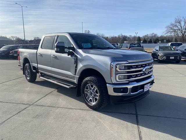 Used 2016 Ford F-350 Super Duty Chassis Cab XLT with VIN 1FD8W3HTXGEB15151 for sale in Vermillion, SD