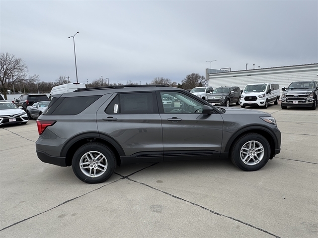 2026 Ford Explorer Active 4WD's photo