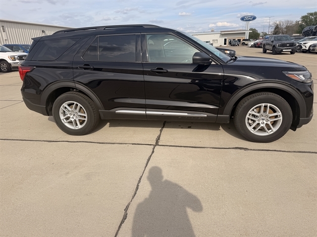 2025 Ford Explorer Active 4WD (PL535)'s photo