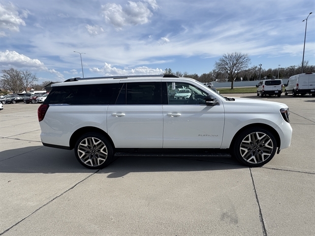2026 Ford Expedition Platinum MAX 4x4's photo
