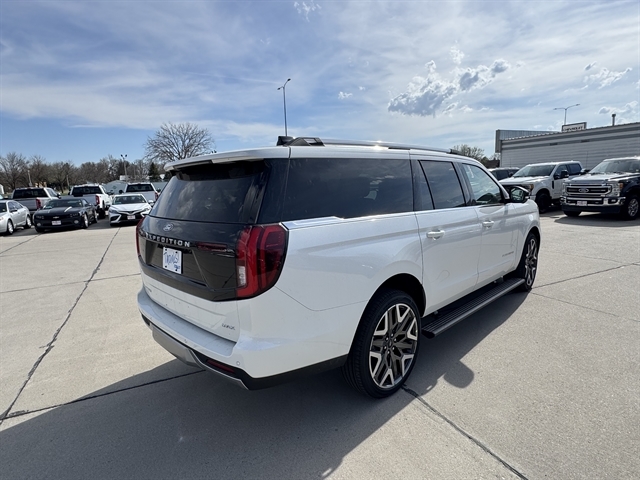 2026 Ford Expedition Platinum MAX 4x4's photo
