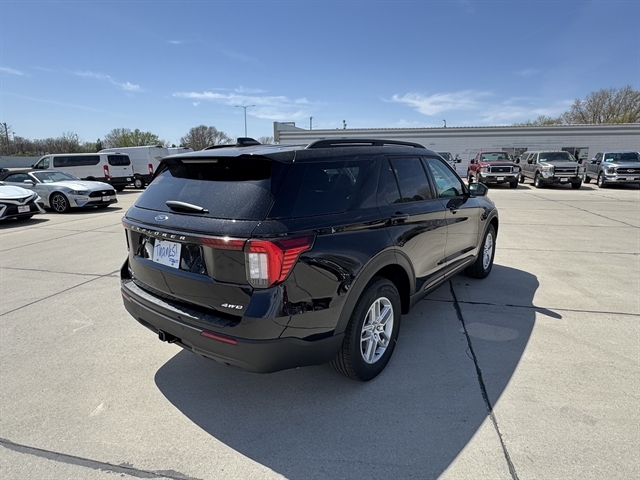 2026 Ford Explorer Active 4WD's photo