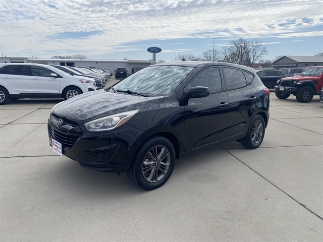Used 2015 Hyundai Tucson GLS with VIN KM8JTCAF0FU039152 for sale in Vermillion, SD