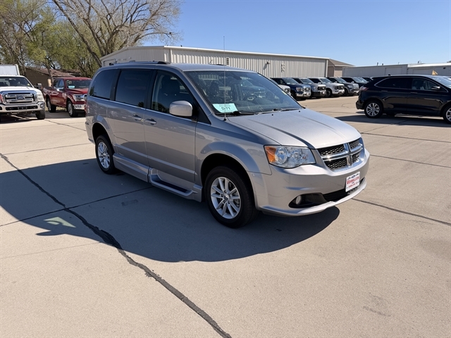 2019 Dodge Grand Caravan SXT's photo
