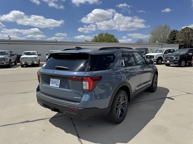 2026 Ford Explorer ST-LINE 4WD's photo