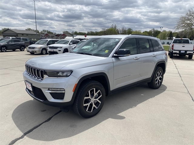 2024 Jeep Grand Cherokee Limited 4x4's photo