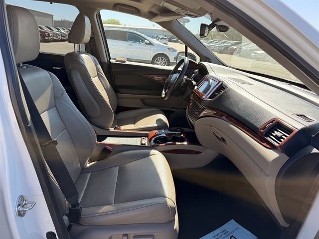2018 Honda Pilot 4WD Elite's photo
