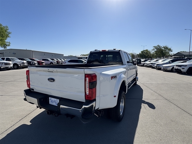 2026 Ford F-350 Lariat 4x4 Crew Cab 8' Box DRW's photo