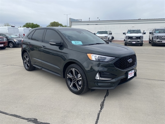 2023 Ford Edge ST AWD's photo
